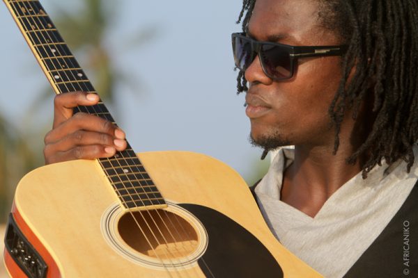 Portrait-homme-musique-People
