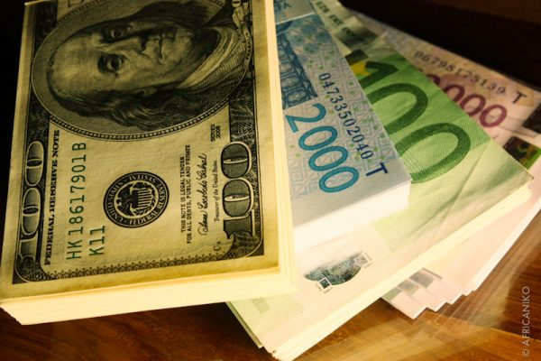 Billets-devises-banque-Business