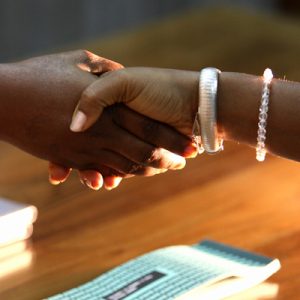Poignée de main-contrat-Business4